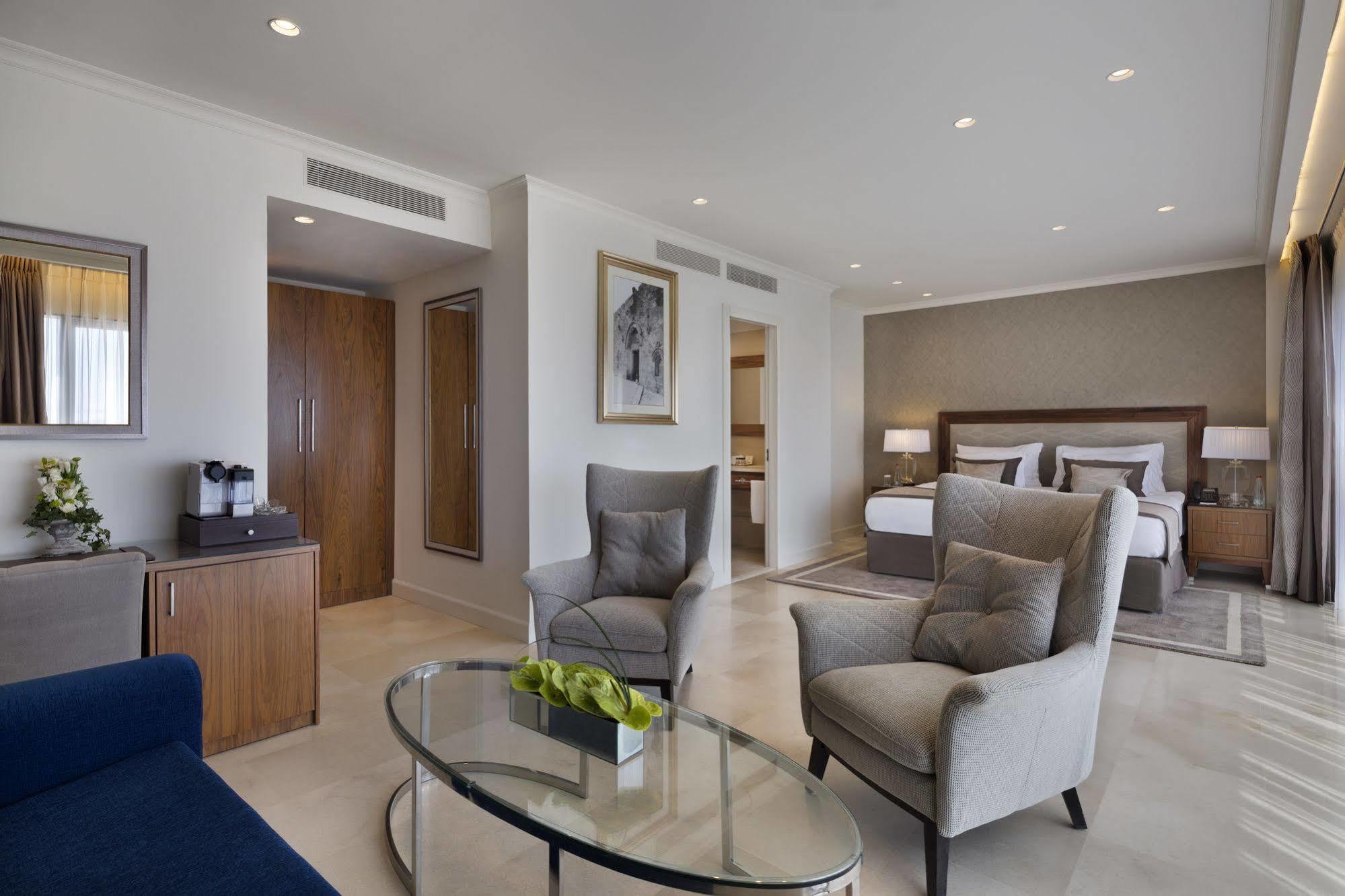 Herbert Samuel Иерусалим Экстерьер фото A suite at the hotel