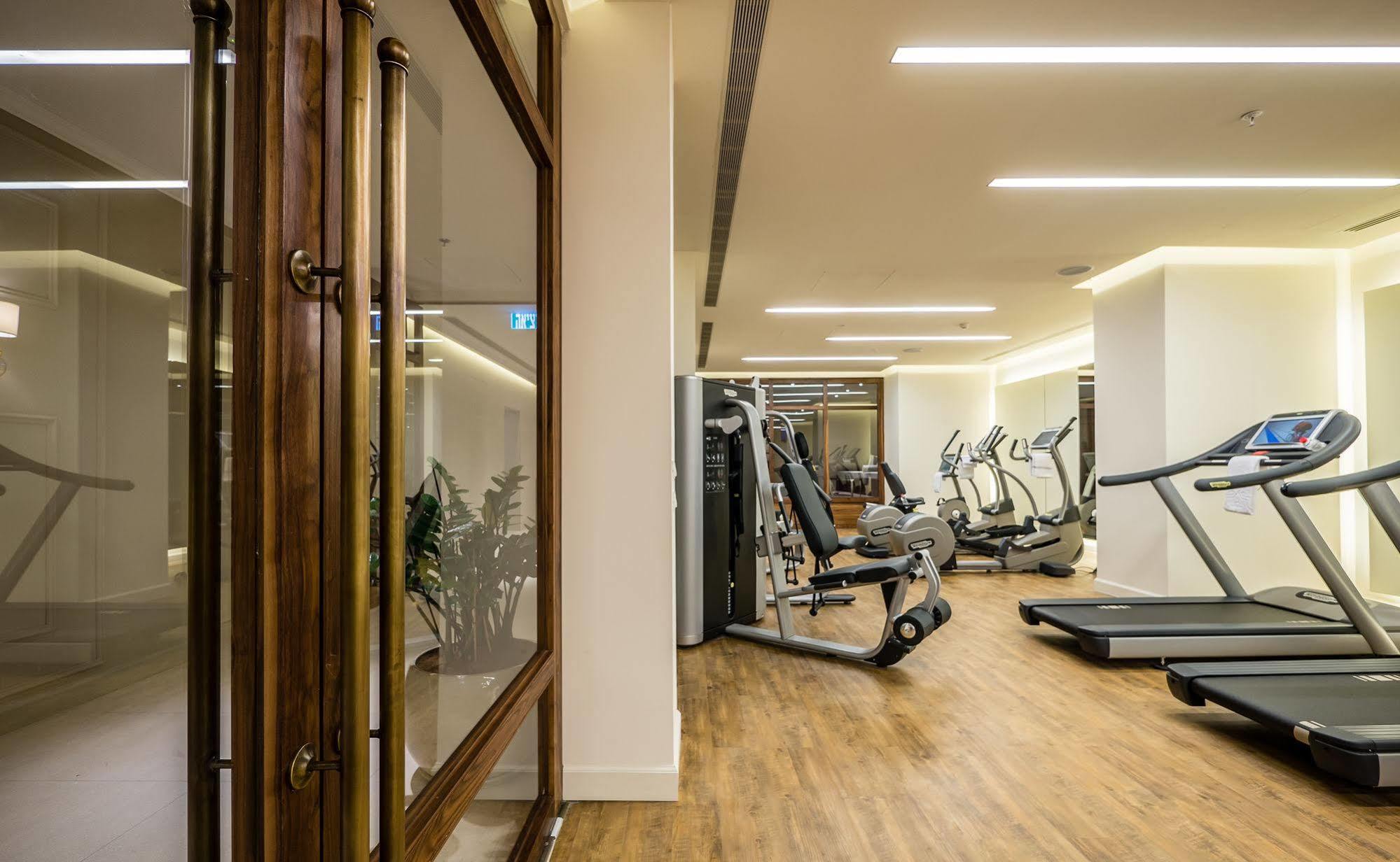Herbert Samuel Иерусалим Экстерьер фото The gym at the hotel